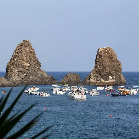 La Terrazza Dei Ciclopi Lejlighed Aci Castello
